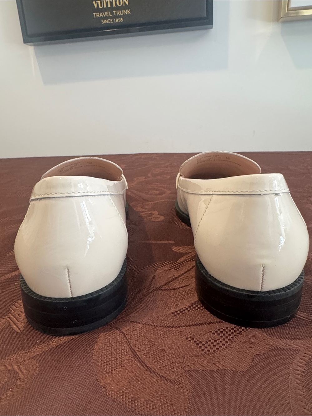 ♠️kate spade Cream Patent Leather Loafers Logo Accent. Ladies 8 - Picture 5 of 14